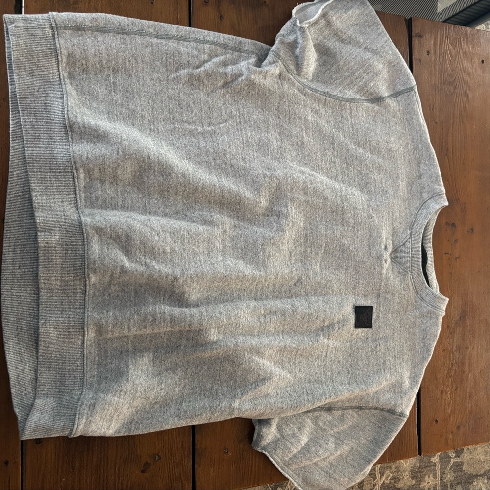 Project rock Gray Short Sleeve Sweatshirt